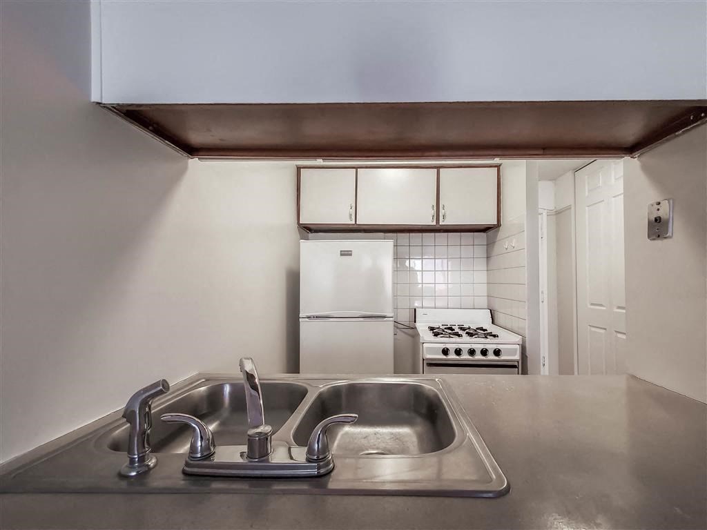 Grace Shores - Kitchen