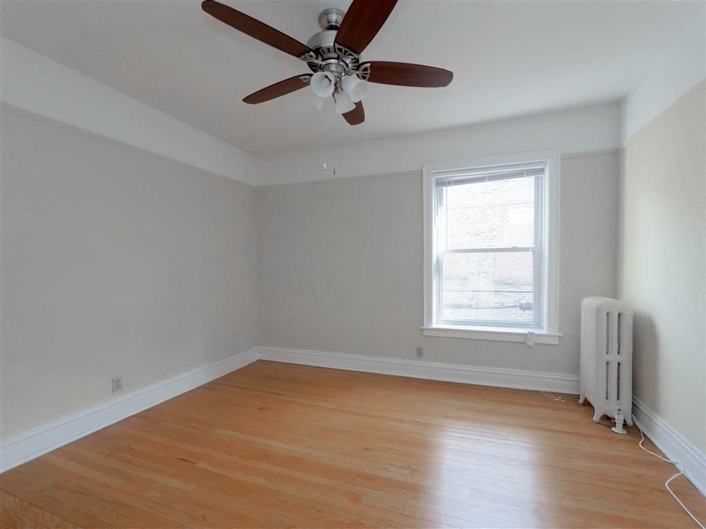 Green Manor - Bedroom