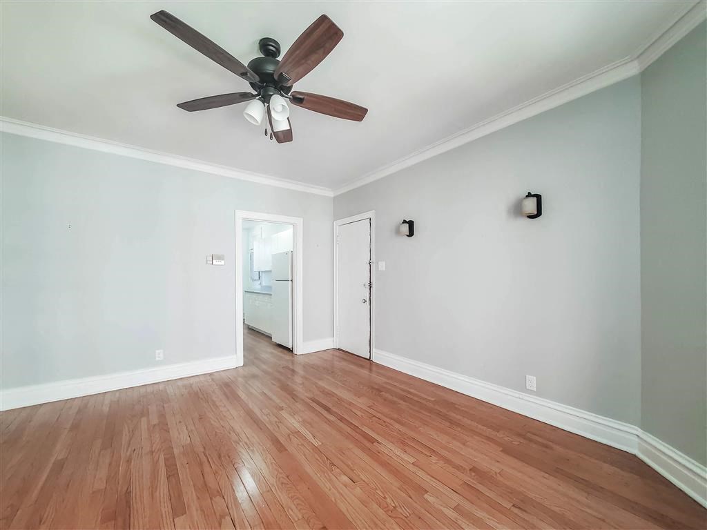 Green Manor - Living