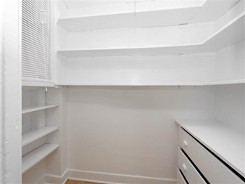 Hamilton Place - Closet With Built-ins Hamilton Place - Closet With Built-ins - Photo Gallery 6