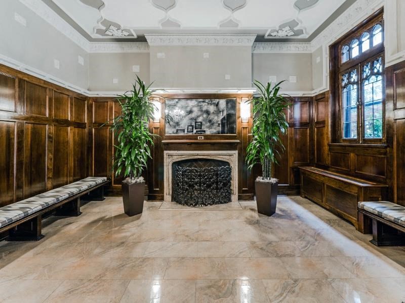 Gold Coast Chicago Apartments