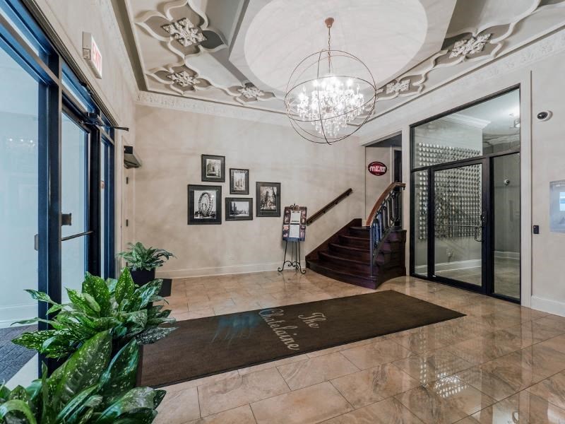 The Chatelaine - Lobby