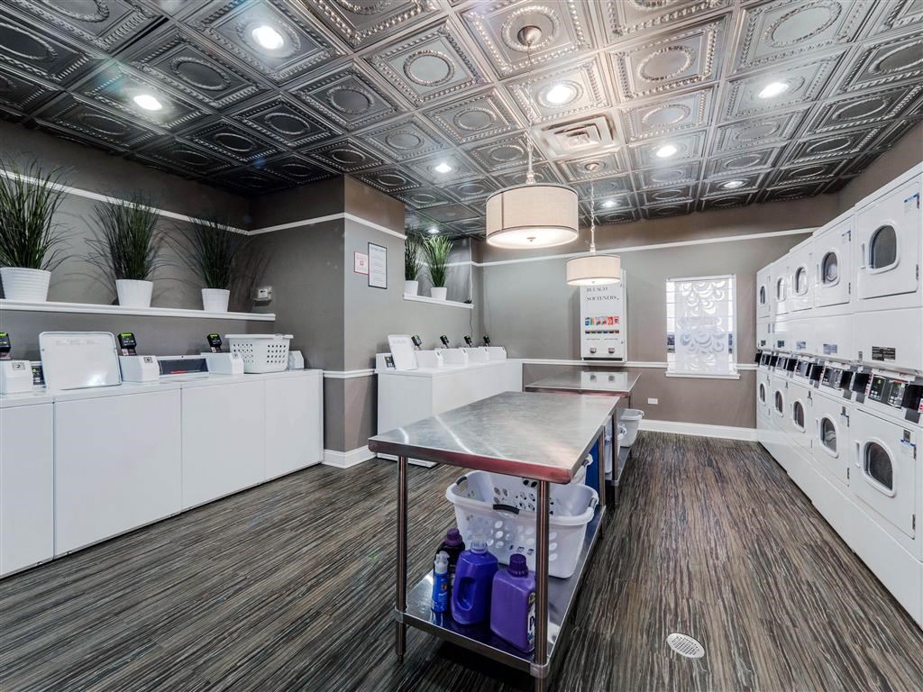 The Patricians Apartments Lincoln Park Chicago Laundry Room