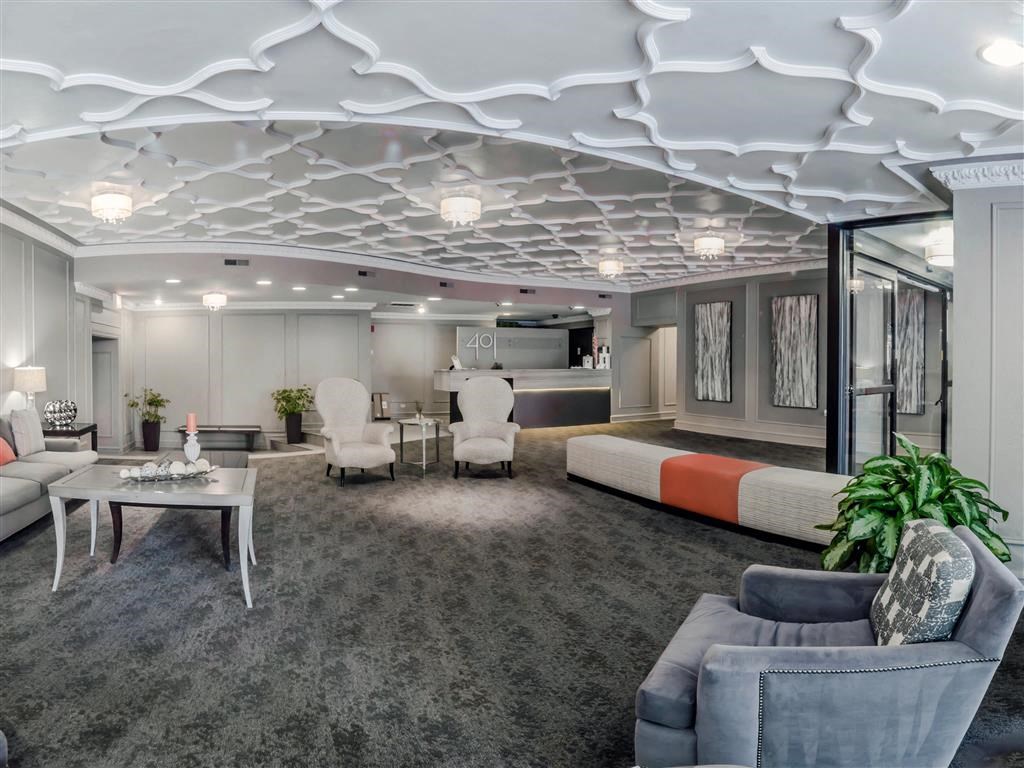 The Patricians Apartments Lincoln Park Chicago Lobby Entrance