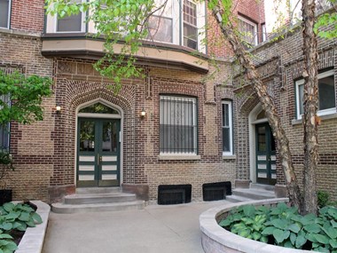 326-34 W. Dickens/2100-10 N. Clark St. 1-3 Beds Apartment for Rent - Photo Gallery 2