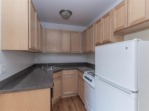 Winthrop Place  - Kitchen Photo