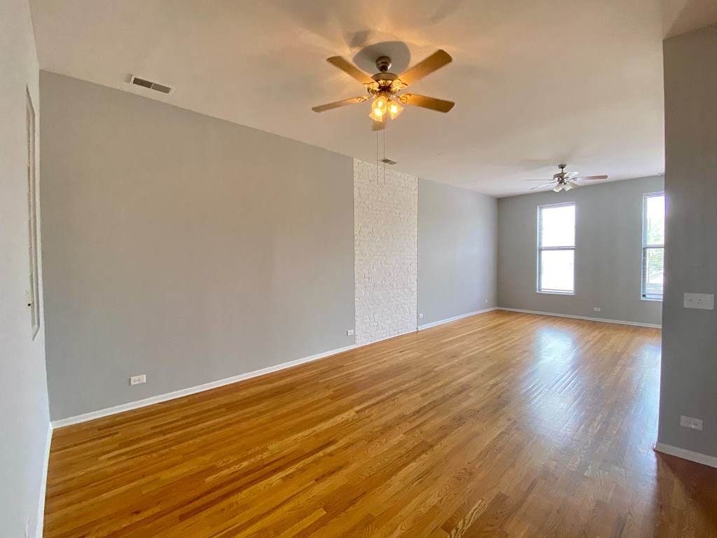 Fullerton Lofts - Living Room