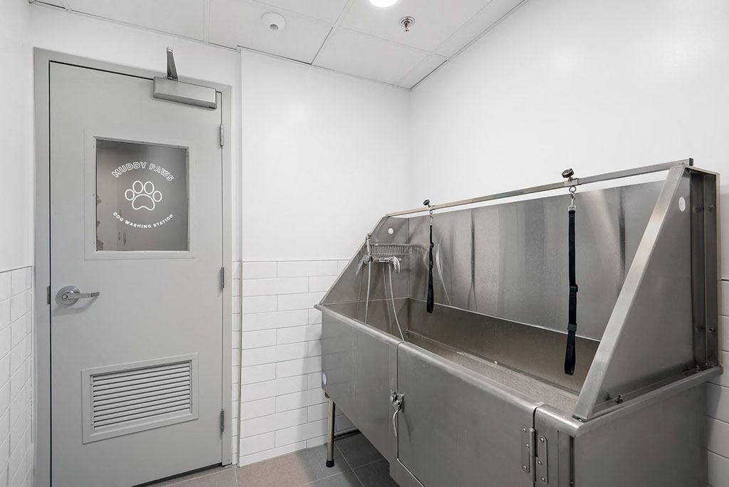 777 South State Dog Wash Station