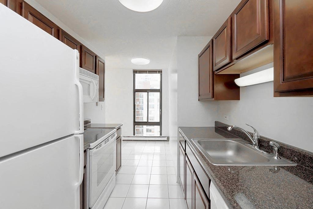 65 East Scott Kitchen