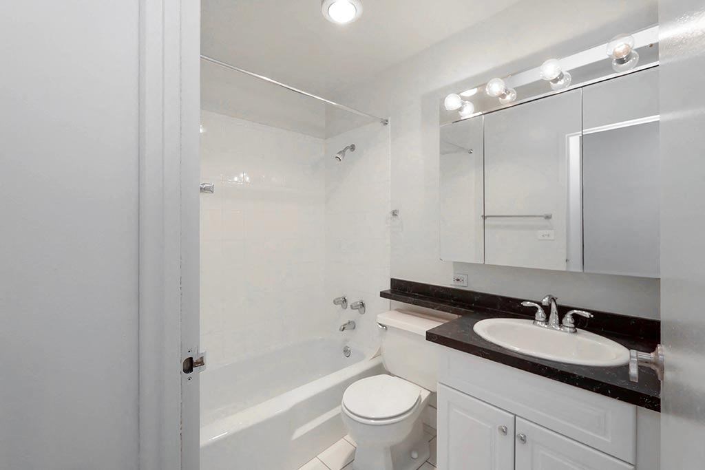 65 East Scott Bathroom