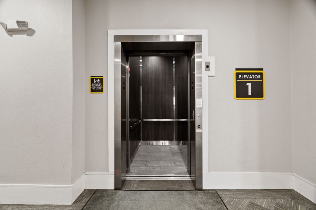 The elevator is labeled as number 1.