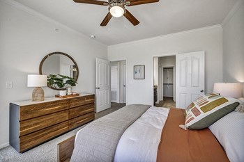 625 Creekside Way 1-4 Beds Apartment for Rent - Photo Gallery 3