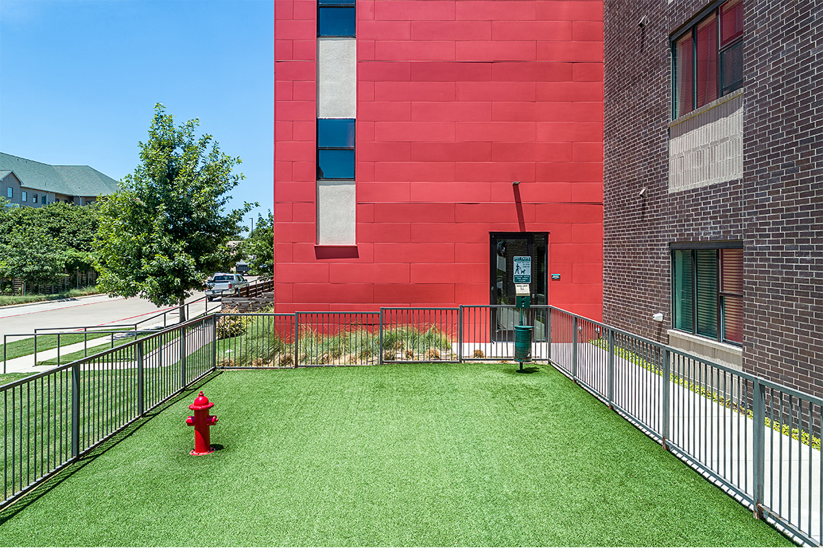Dog Park¦Axis 3700 Apartments Plano, TX