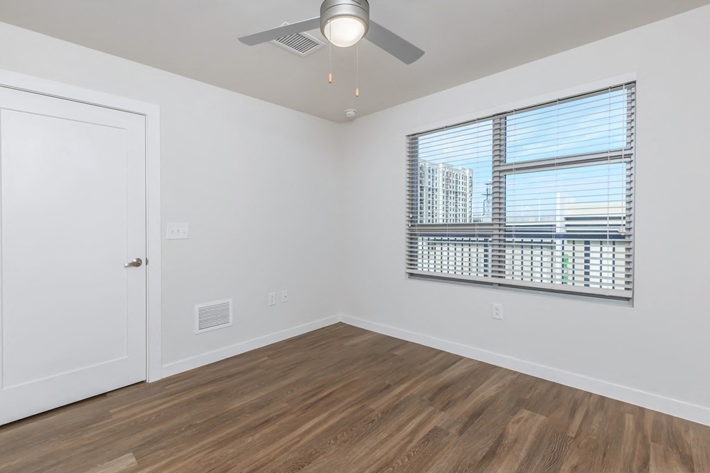 Hermitage_Apartments_Interior_11_Saint_Petersburg_FL