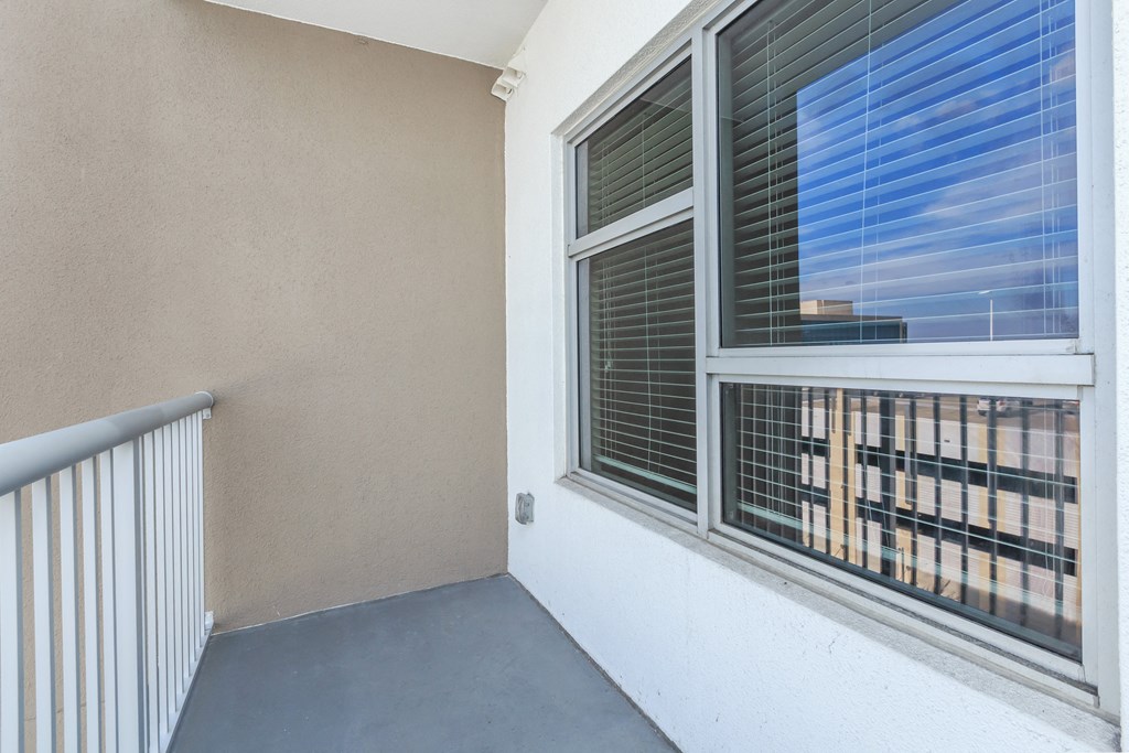 Hermitage_Apartments_Interior_12_Saint_Petersburg_FL