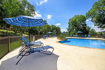 770 N IH-35 1-3 Beds Apartment for Rent - Photo Gallery 6