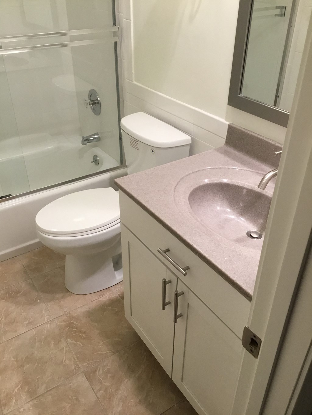 this is a photo of the bathroom in the 1 bedroom clipper floor plan at nant