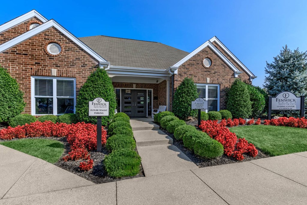 Fenwick_Place_Exterior_12_Louisville_KY