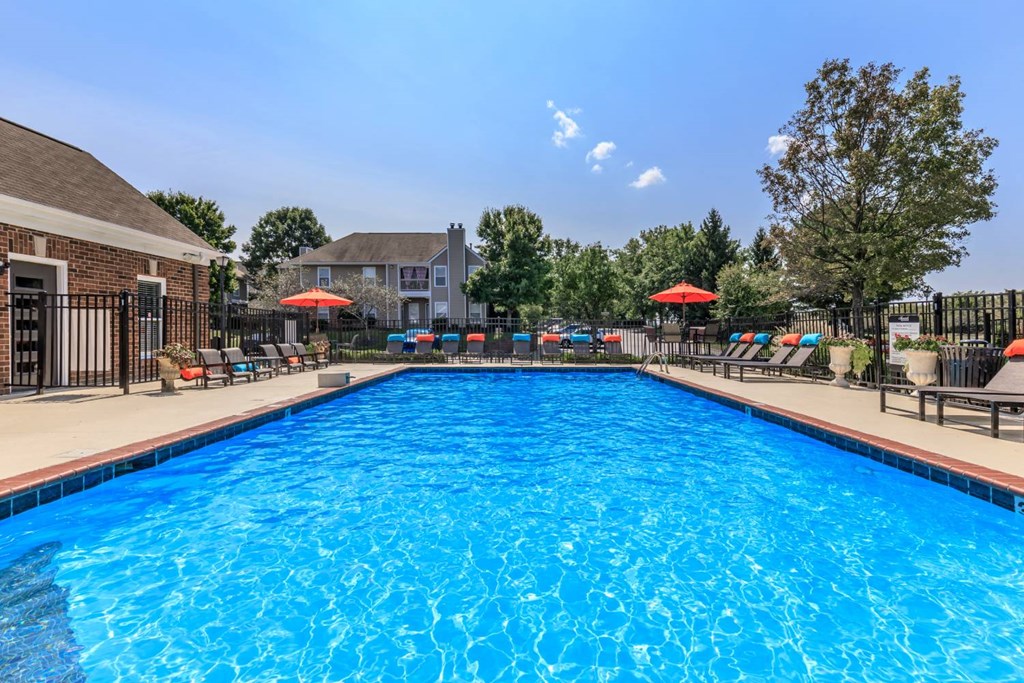 Fenwick_Place_Pool_1_Louisville_KY