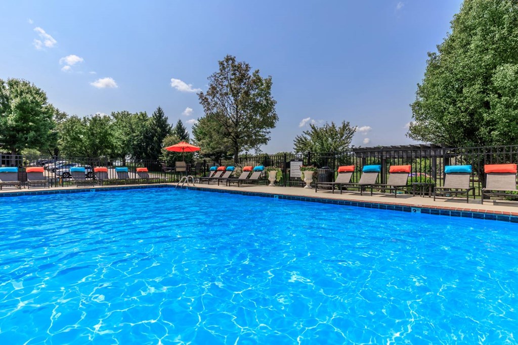 Fenwick_Place_Pool_6_Louisville_KY