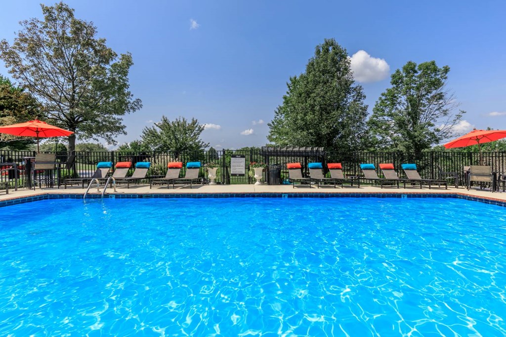 Fenwick_Place_Pool_7_Louisville_KY