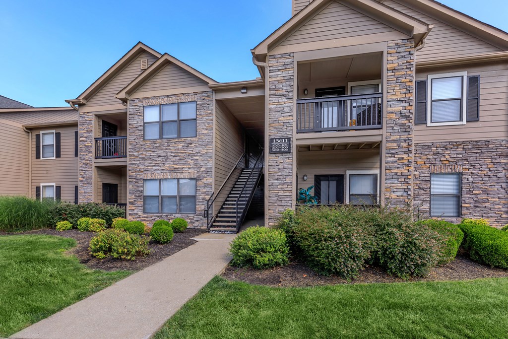 Terraces_At_Forest_Springs_Exterior_3_Louisville_KY