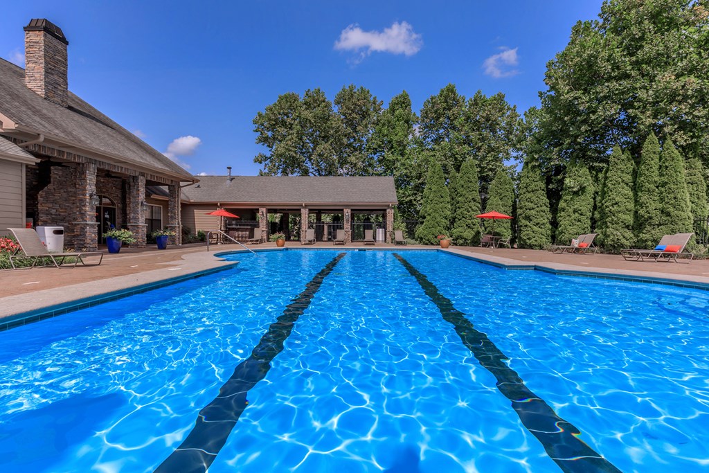 Terraces_At_Forest_Springs_Pool_5_Louisville_KY