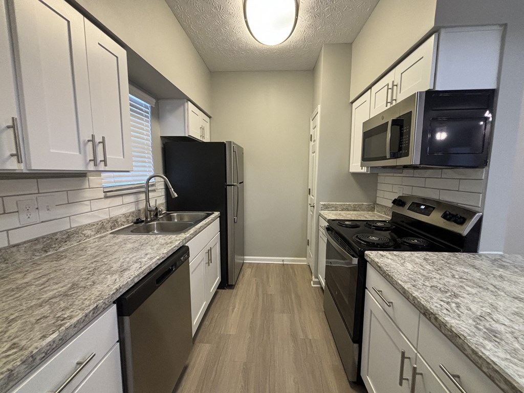 Fenwick Place Apartments in Louisville, KY 40220 - kitchen 2