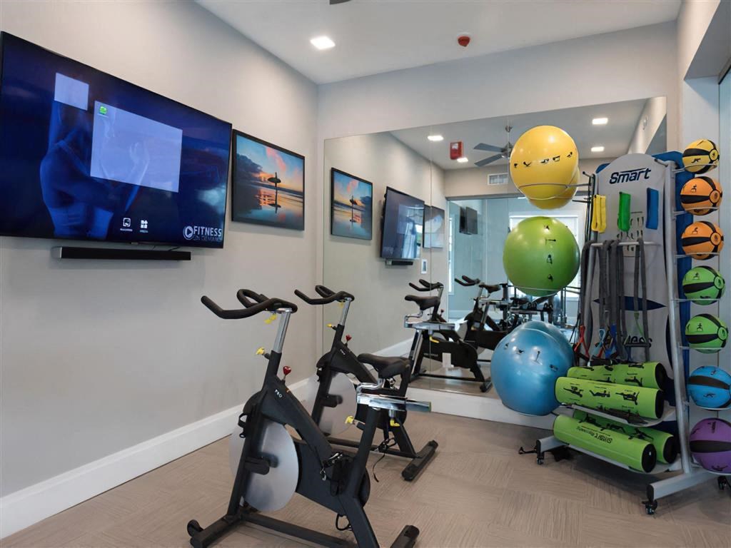 the gym at the apartments for rent