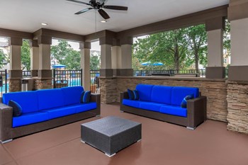Outdoor Lounge - Photo Gallery 8