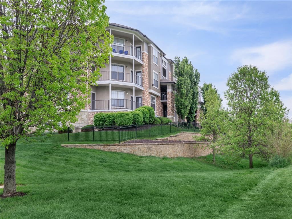 Corbin_Crossing_Exterior_22_Overland_Park_KS