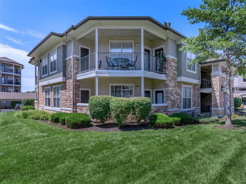 Corbin_Crossing_Exterior_7_Overland_Park_KS