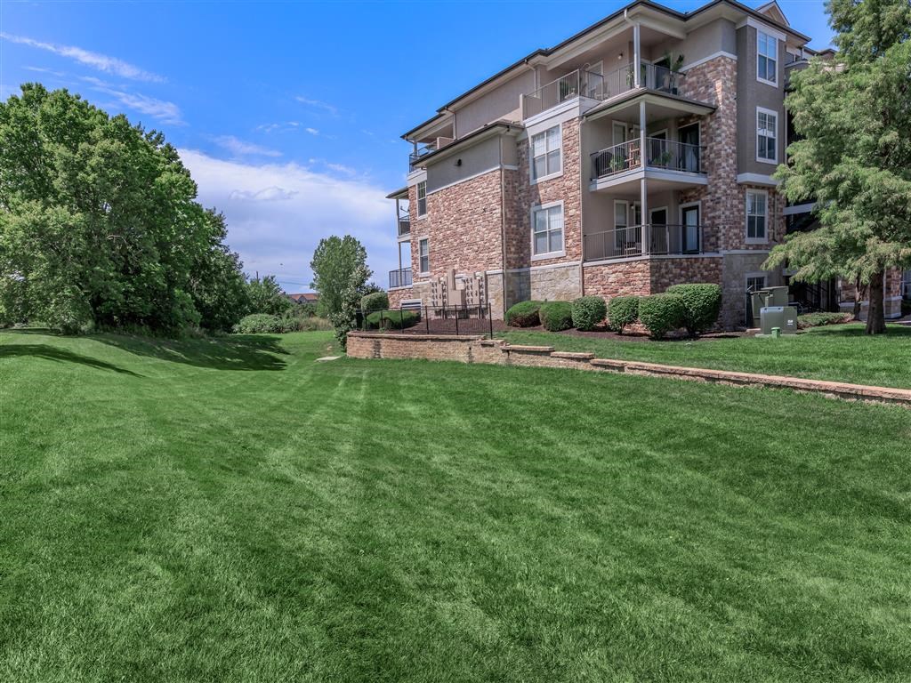 Bramblett_Hills_Exterior_5_Overland_Park_KS