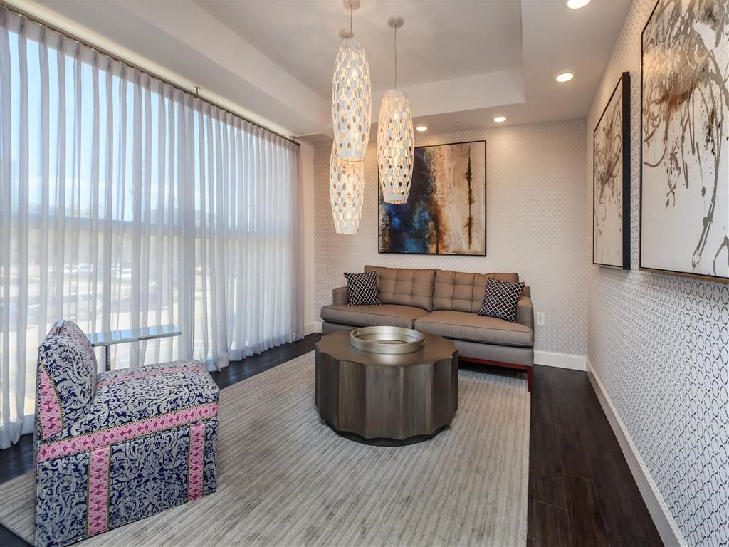 Hermitage_Apartments_Amenity_23_Saint_Petersburg_FL