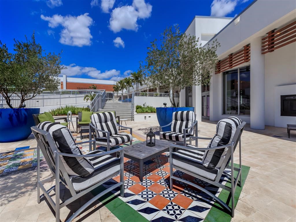 Hermitage_Apartments_Amenity_10_Saint_Petersburg_FL