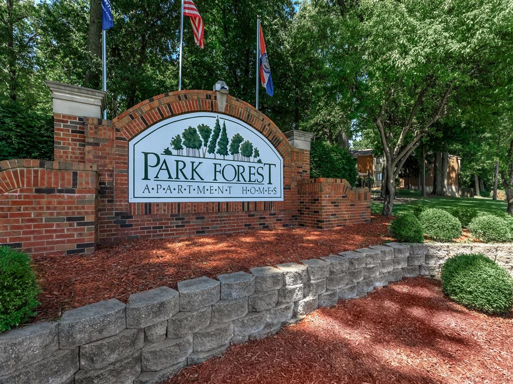 Park_Forest_Exterior_1_St_Louis_MO