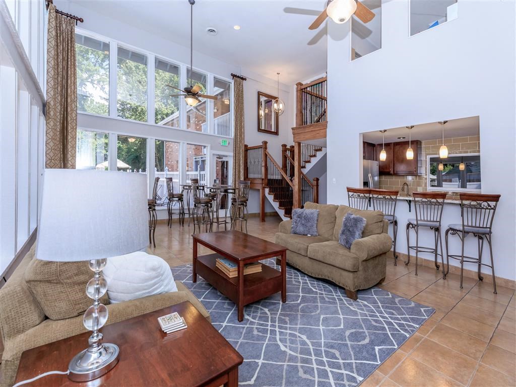 Southmoor_Interior_1_St_Louis_MO