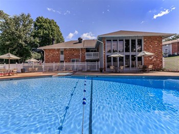 5182 Golf Ridge 1-3 Beds Apartment for Rent - Photo Gallery 4