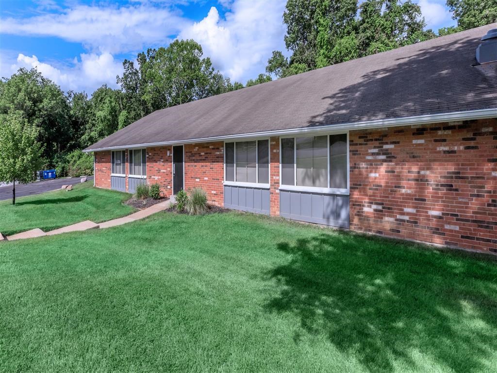 Southmoor_Exterior_4_St_Louis_MO