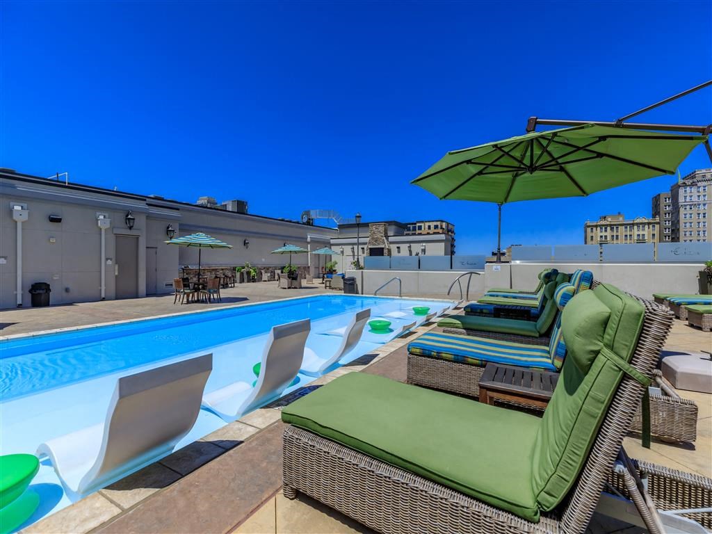 The_Orion_Pool_1_St_Louis_MO