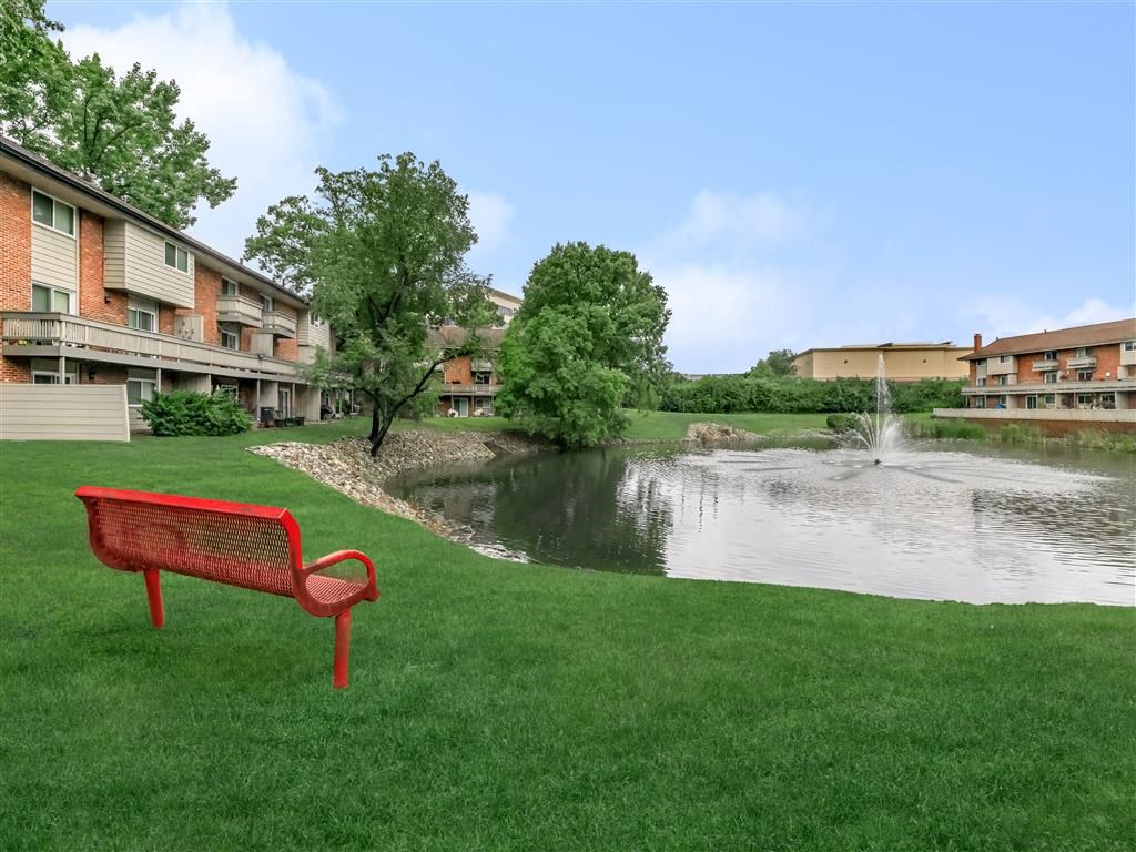 Whispering_Hills_Exterior_2_St_Louis_MO