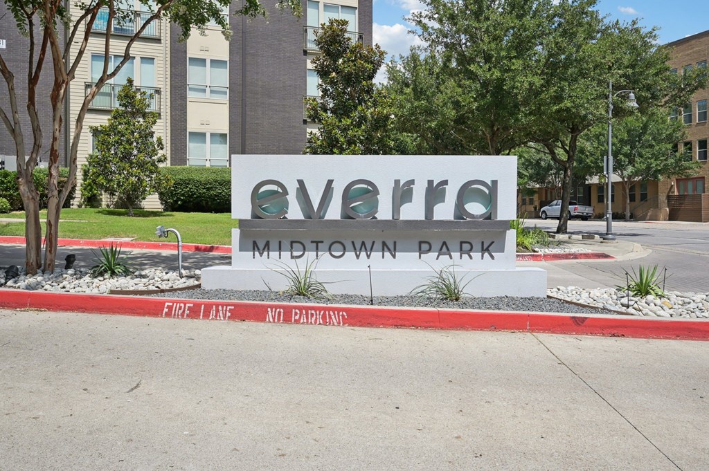 Signature at Everra Midtown Park Apartments, Dallas, TX, 75231