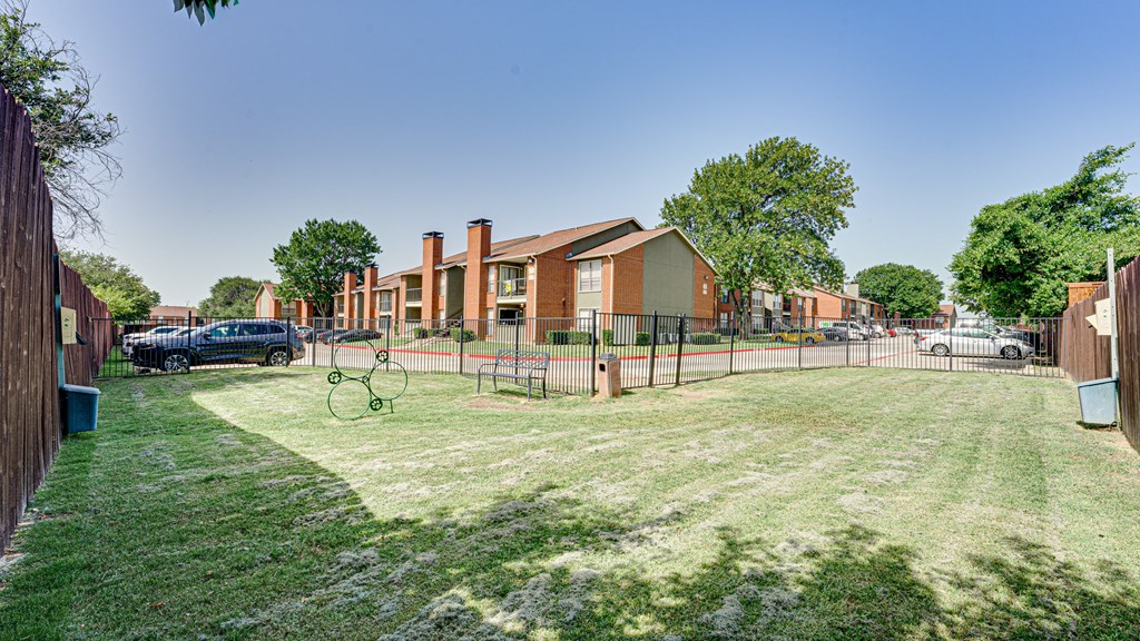 Dog Park at Bardin Oaks, Arlington, TX, 76018