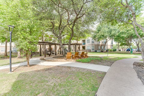 Courtyard Patio at The Brazos, Dallas