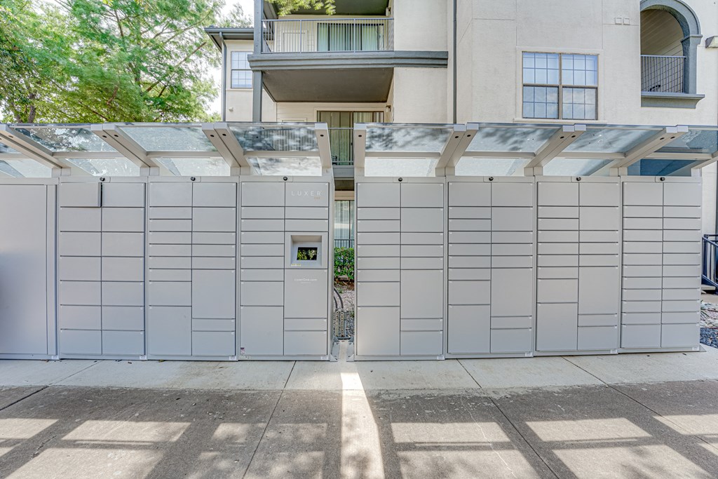 24-hour package lockers Fort Worth, 76137