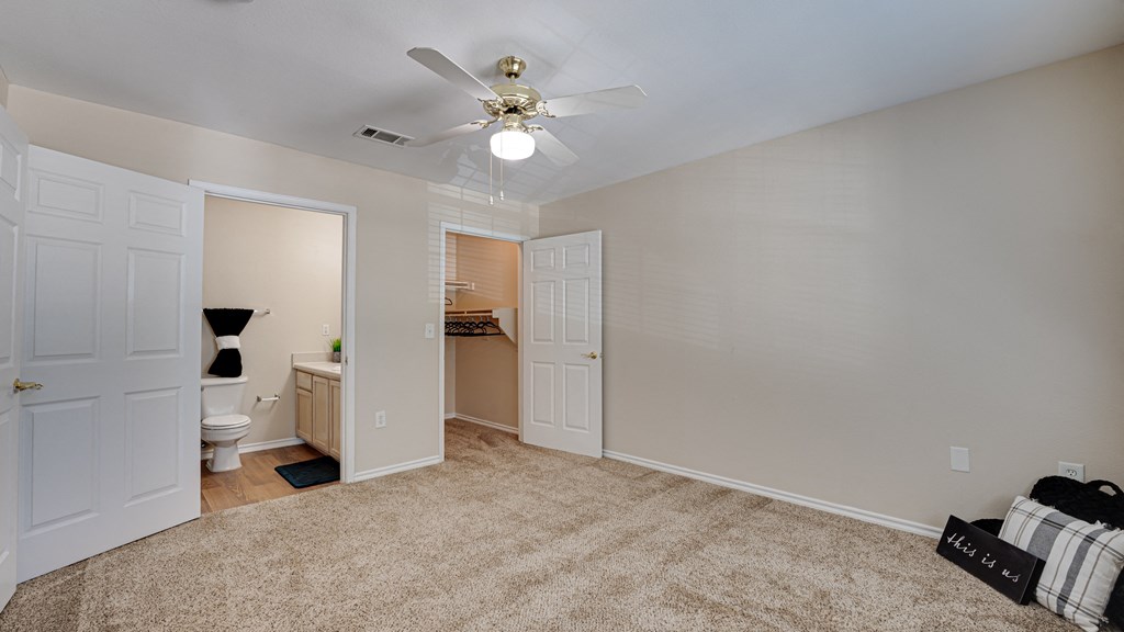Bedroom With Bathroom at Cleburne Terrace, Cleburne, TX, 76033