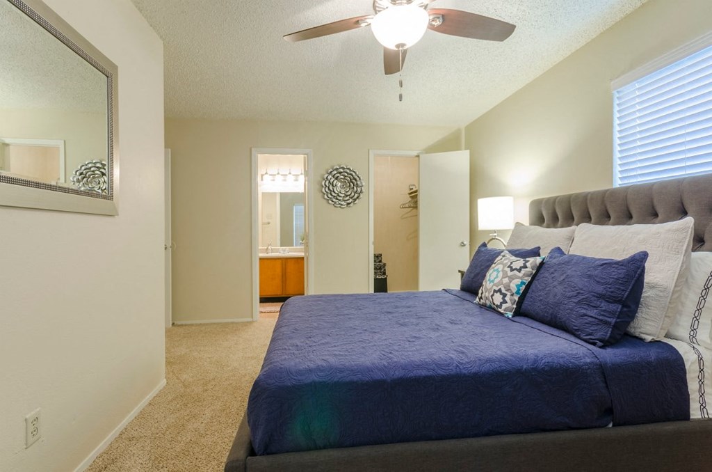 Bedroom With Ceiling Fan at Arbors Of Corsicana, Corsicana