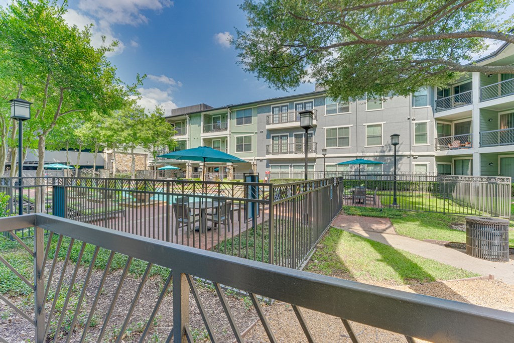 Dog Park at Easton Apartments, Texas