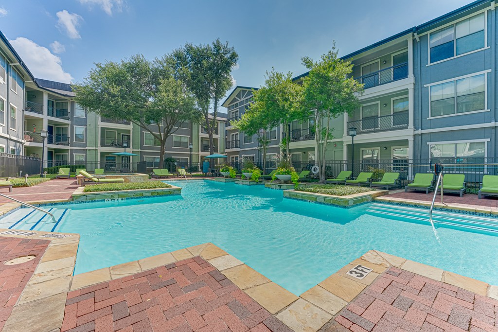 Blue Cool Pool at Easton Apartments, Dallas, TX