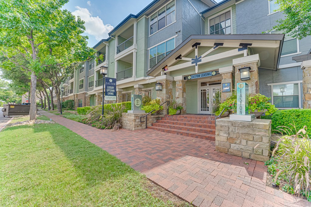 Entrance View at Easton Apartments, Dallas, 75206